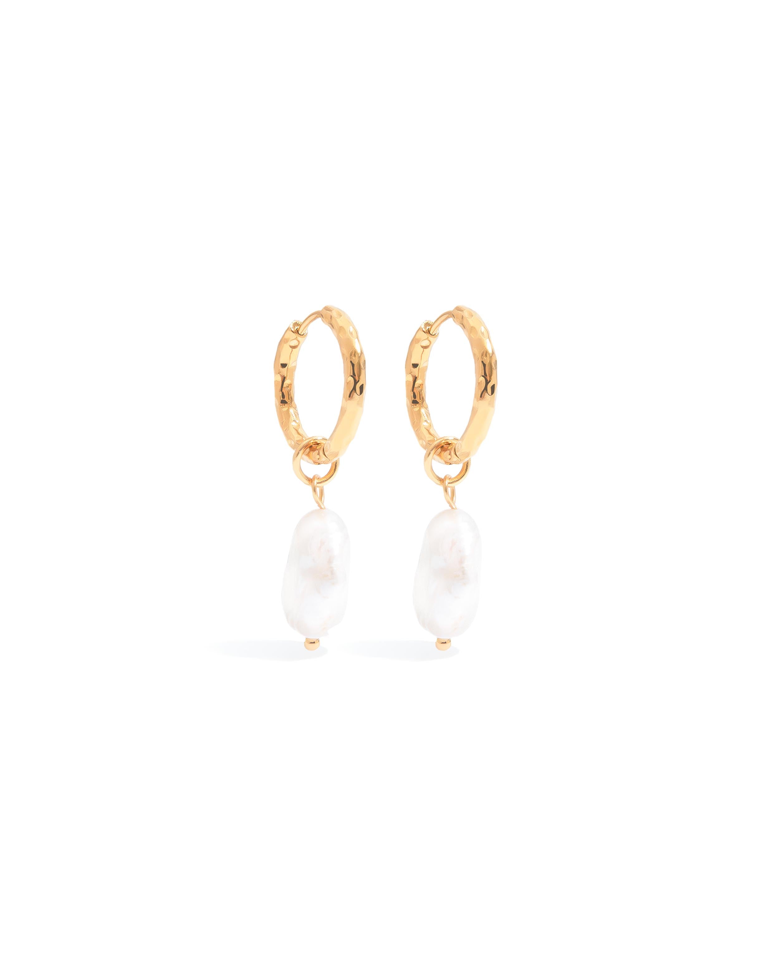 18K gold plated textured hoop earrings with pearl drop — HYFN