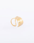 18K gold plated hammered wide cuff open ring — HYFN