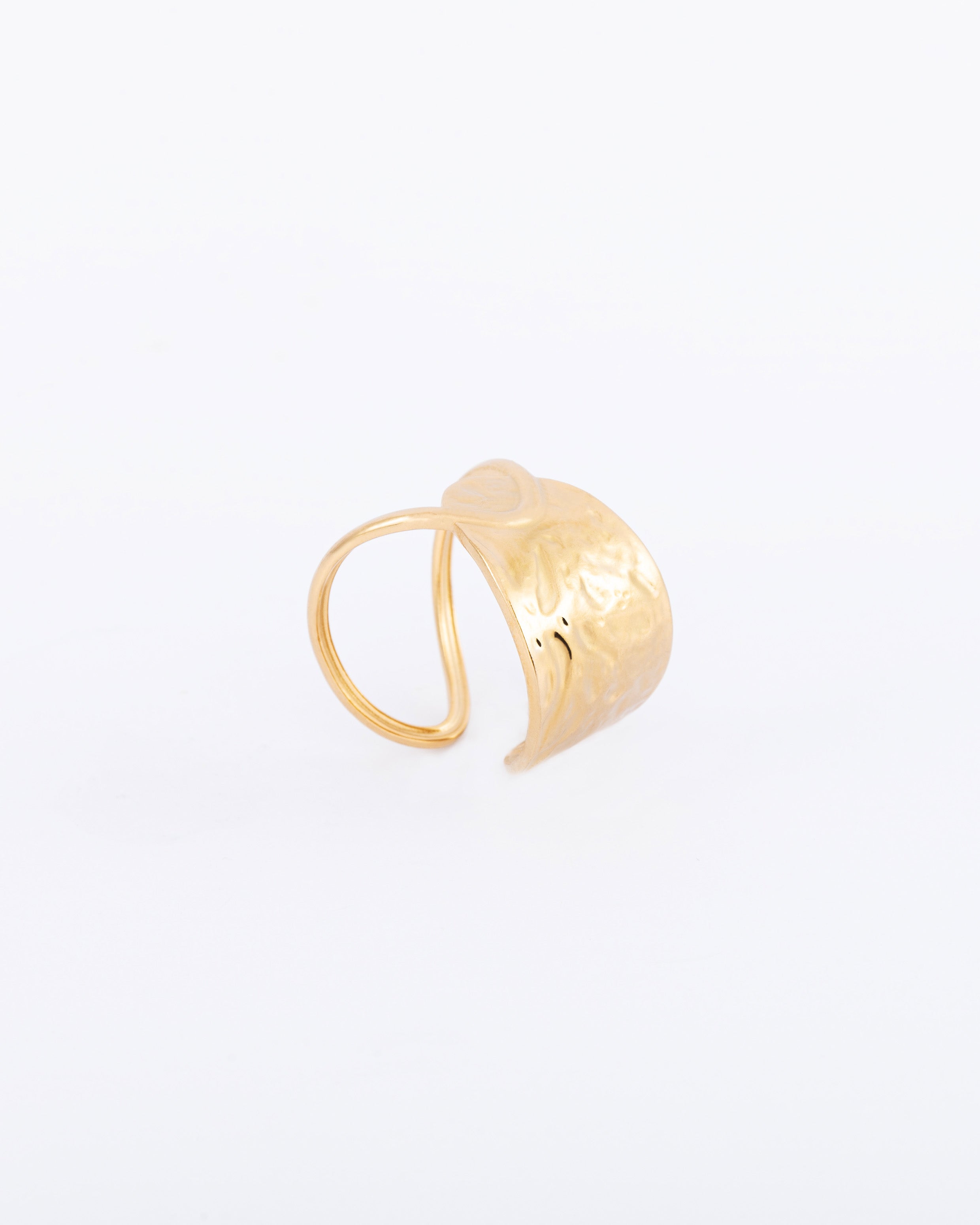 18K gold plated hammered wide cuff open ring — HYFN